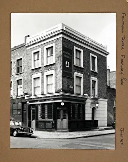 Finsbury Prints: Photograph of Fonthill Tavern, Finsbury Park, London