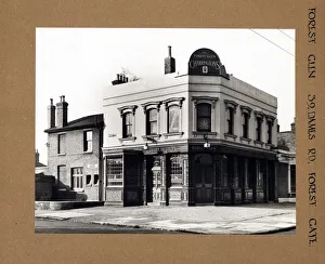 Charrington Prints: Photograph of Forest Glen PH, Forest Gate, London