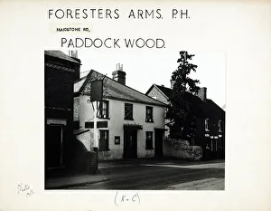 Paddock Prints: Photograph of Foresters Arms, Paddock Wood, Kent