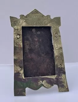 Images Dated 21st November 2011: Photograph frame Souvernir from France