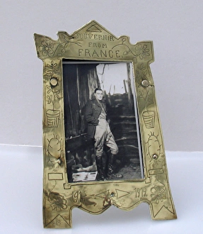 Images Dated 21st November 2011: Photograph frame Souvernir from France
