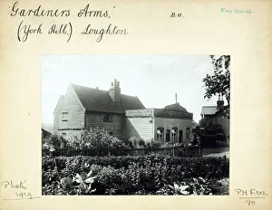 Gardeners Prints: Photograph of Gardeners Arms, Loughton, Essex