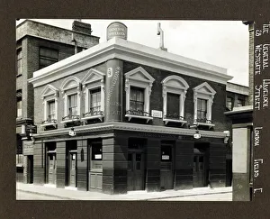 Photograph of General Havelock PH, London Fields, London