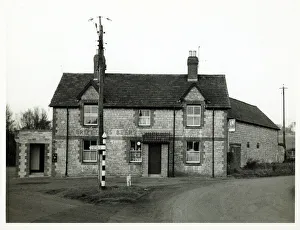 Yeovil Prints: Photograph of Globe Inn, Yeovil, Somerset