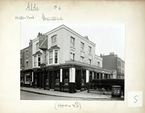Photograph of Globe PH, Gravesend, Kent