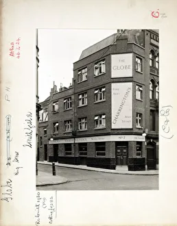 Smithfield Prints: Photograph of Globe PH, Smithfield, London