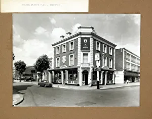 Photograph of Golden Fleece PH, Edmonton, London