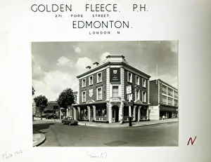 Photograph of Golden Fleece PH, Edmonton, London