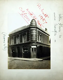 Fleece Prints: Photograph of Golden Fleece PH, Newington, London