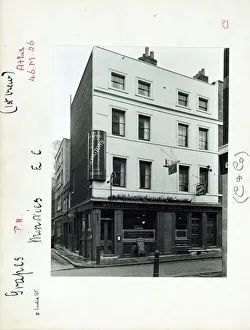 Photograph of Grapes PH, Minories, London