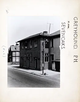 Sevenoaks Prints: Photograph of Greyhound PH, Sevenoaks, Kent