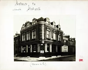 Grosvenor Collection: Photograph of Grosvenor Arms, Stockwell, London