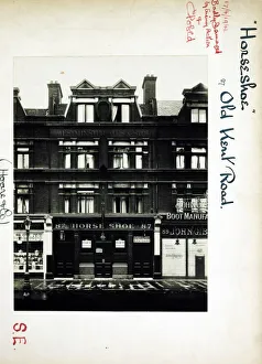 Horseshoe Prints: Photograph of Horseshoe PH, Old Kent Road, London