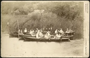Chaps Gallery: Photograph by Joseph Green, Bridge Street, Caversham, Reading showing a group of jolly