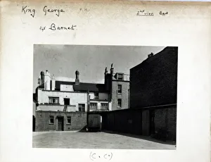 Photograph of King George PH, Barnet, Greater London