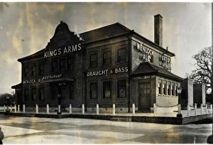 Barnet Prints: Photograph of Kings Arms, Barnet, Greater London