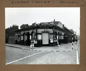 Millwall Prints: Photograph of London Tavern, Millwall, London
