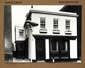 Mayflower Collection: Photograph of Mayflower PH, Rotherhithe, London