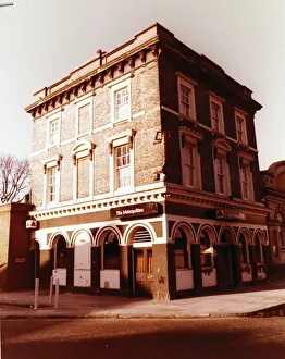 Photograph of Metropolitan PH, Westbourne Park, London