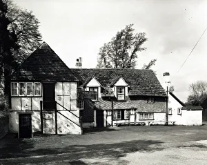 Photograph of Olde Six Bells PH, Horley, Sussex