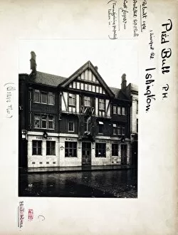 Pied Gallery: Photograph of Pied Bull PH, Islington, London