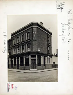 Photograph of Pooles Park Tavern, Finsbury Park, London