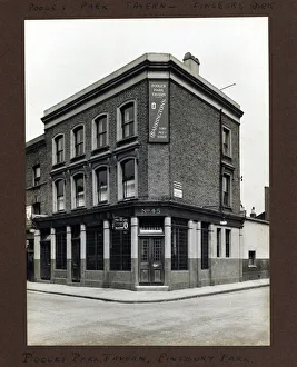 Photograph of Pooles Park Tavern, Finsbury Park, London