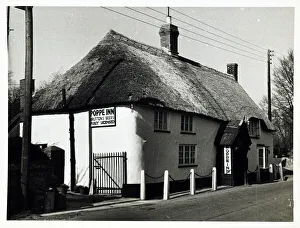 Chard Prints: Photograph of Poppe Inn, Chard, Somerset