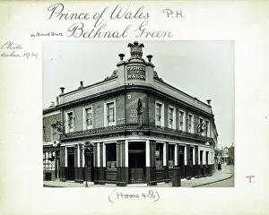 Hoare Prints: Photograph of Prince Of Wales PH, Bethnal Green, London