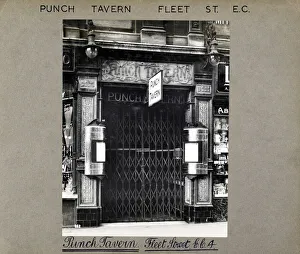Photograph of Punch Tavern, City, London