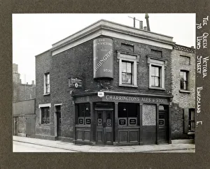 Photograph of Queen Victoria PH, Kingsland, London