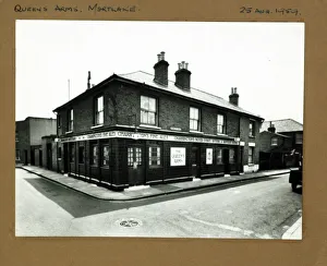Photograph of Queens Arms, Mortlake, London