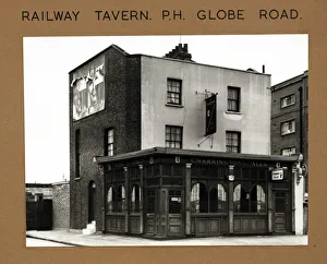 Bethnal Prints: Photograph of Railway Tavern, Bethnal Green, London