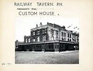Photograph of Railway Tavern, Custom House, London