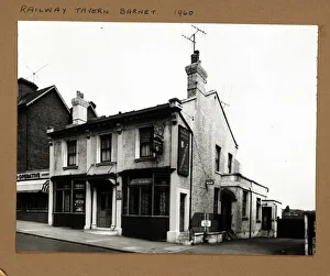 Photograph of Railway Tavern, New Barnet, Greater London