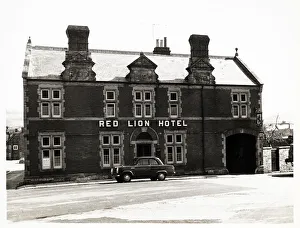 Brutton Prints: Photograph of Red Lion Hotel, Beaminster, Dorset