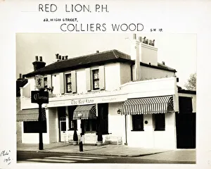 Colliers Prints: Photograph of Red Lion PH, Colliers Wood, London