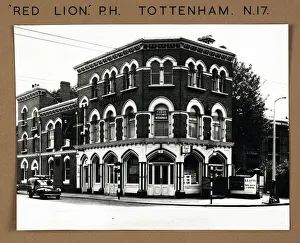 Savill Prints: Photograph of Red Lion PH, Tottenham, London
