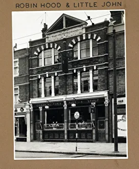 Chiswick Prints: Photograph of Robin Hood & Little John PH, Chiswick, London