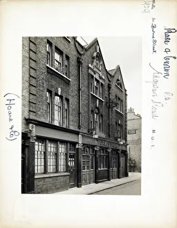 Photograph of Rose & Crown PH, Edgware Road, London