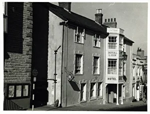 Lyme Prints: Photograph of Royal Lion Hotel, Lyme Regis, Dorset