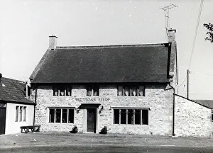 Yeovil Prints: Photograph of Royal Oak Inn, Yeovil, Somerset
