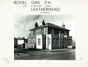 Overton Prints: Photograph of Royal Oak PH, Leatherhead, Surrey