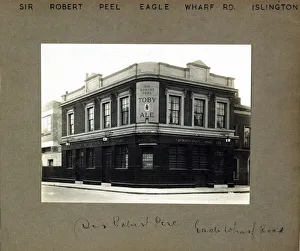 Photograph of Sir Robert Peel PH, Islington, London