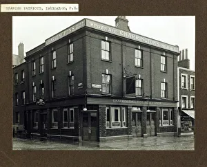 Photograph of Spanish Patriots PH, Islington, London