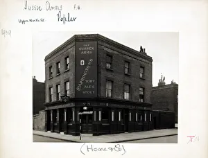 Hoare Prints: Photograph of Sussex Arms, Poplar, London
