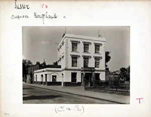 Kingsland Prints: Photograph of Sussex PH, Kingsland, London