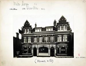 Hoare Prints: Photograph of Swan Inn, Old Charlton, London