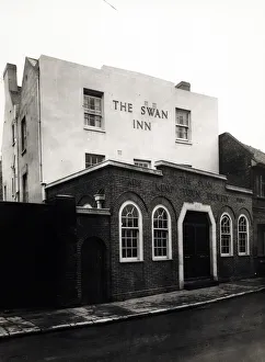 Photograph of Swan Inn, Worthing, Sussex