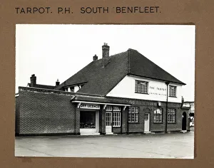 Photograph of Tarpot PH, South Benfleet, Essex